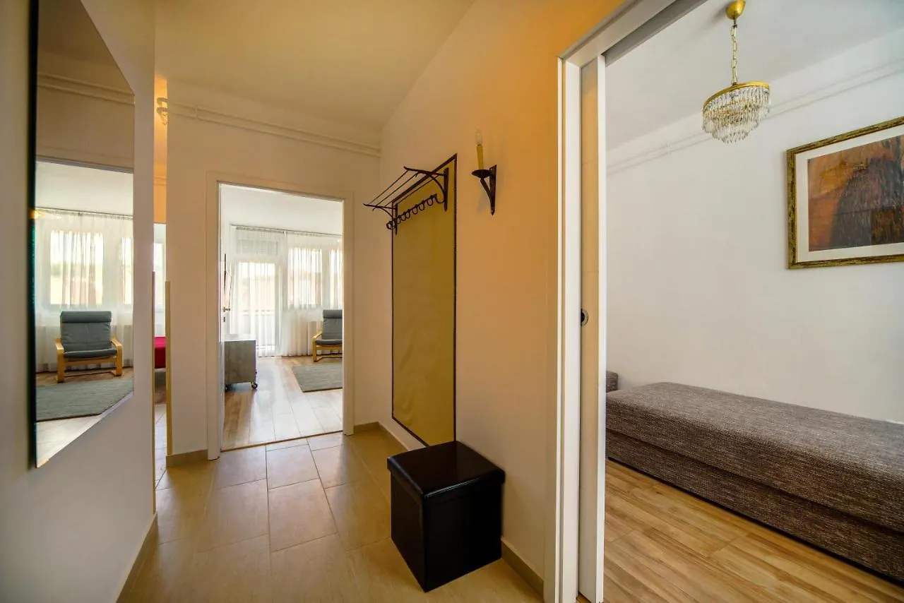 شقة Illy Apartman إغير