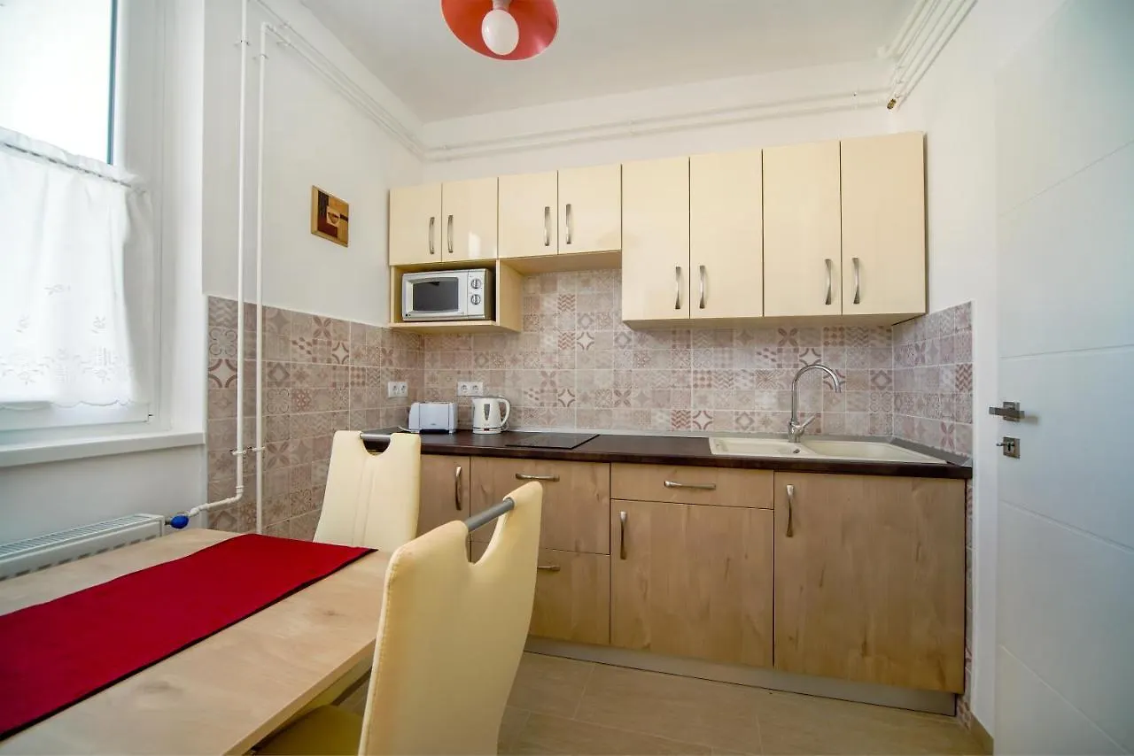 شقة Illy Apartman إغير
