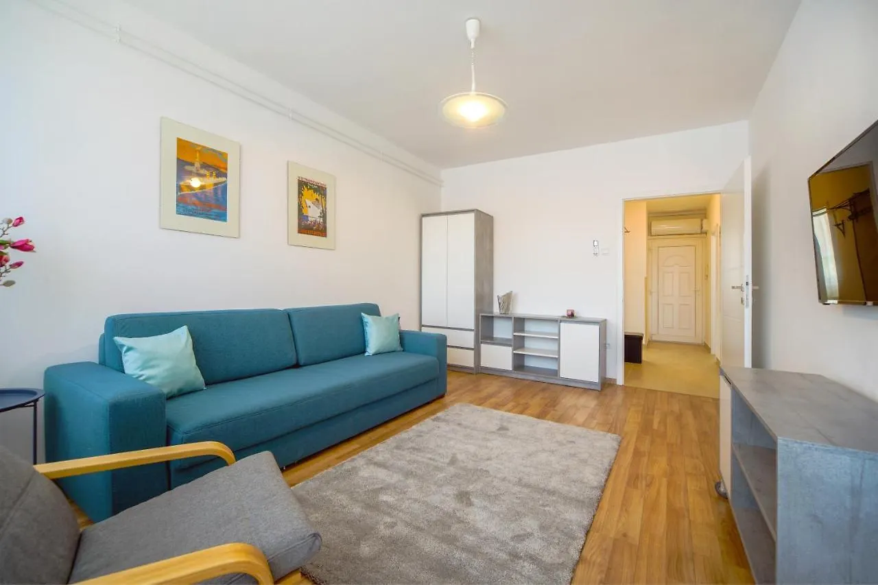 شقة Illy Apartman إغير